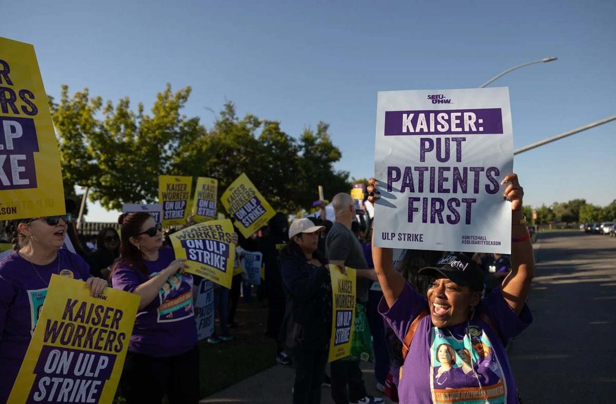 Kaiser+Permanente+workers+protesting+for+better+pay+and+more+staff+workers.+This+strike+will+continue+until+Saturday+October+7th+and+maybe+again+in+November.+