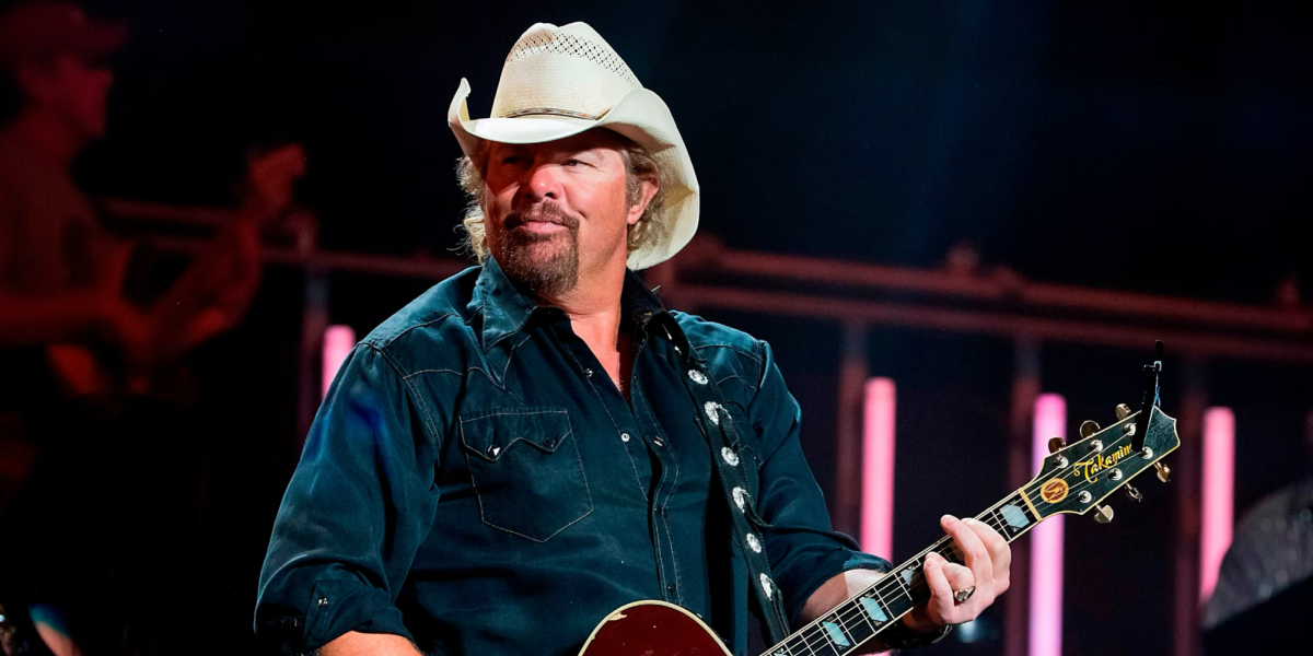 After the very well known artist Toby Keith passed away it was very emotional and devastating for both family and longtime friends. 
