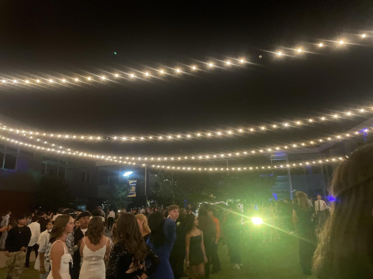 This Homecoming’s homecoming dance was featured out in the courtyard of the school.