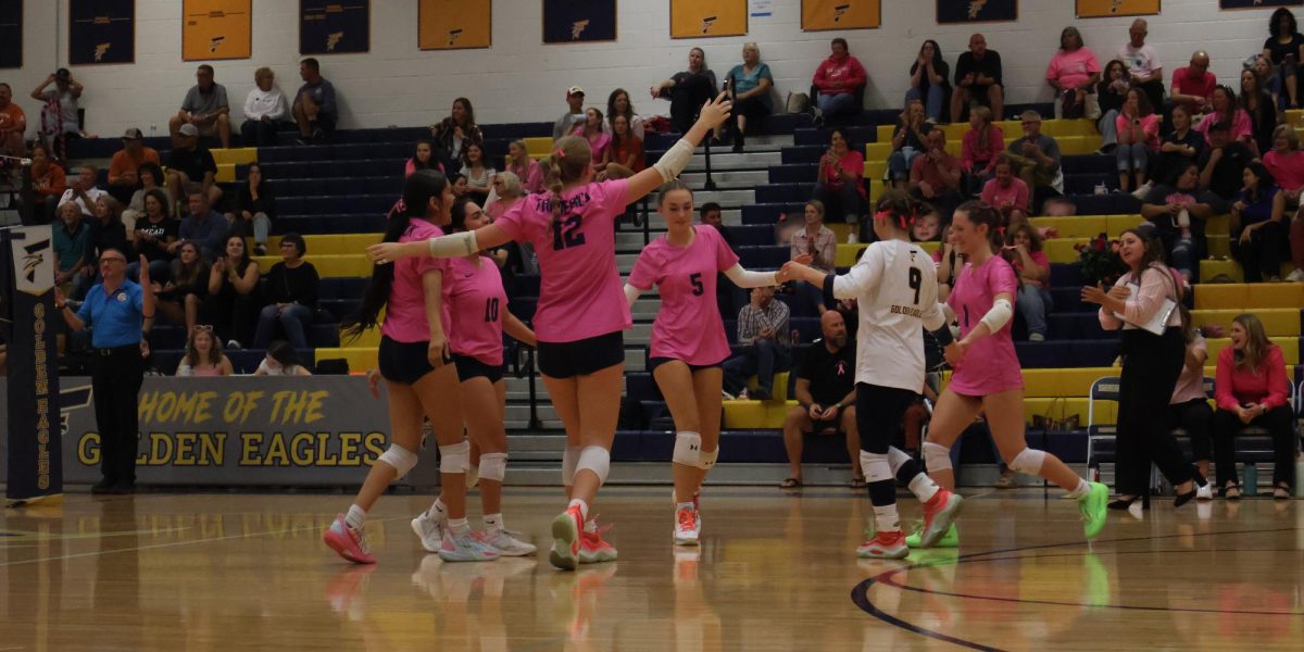 Frederick Varsity Volleyball prepares for a team huddle