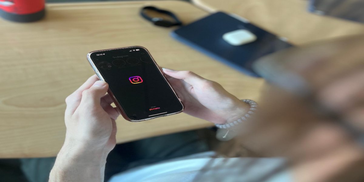 Social media has taken its place at Frederick High School, and it has some negative effects on students. Social media has negative effects on students mental health, and so much more. 